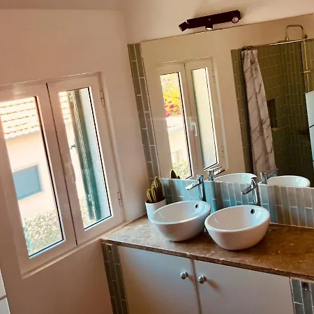 Superb Surf House Next To Caparica * Costa da Caparica