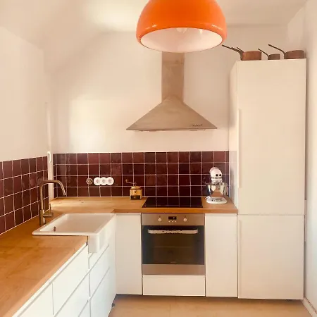 Superb Surf House Next To Caparica בית נופש